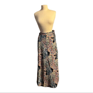 Maxi skirt, wrap around size‎ Large